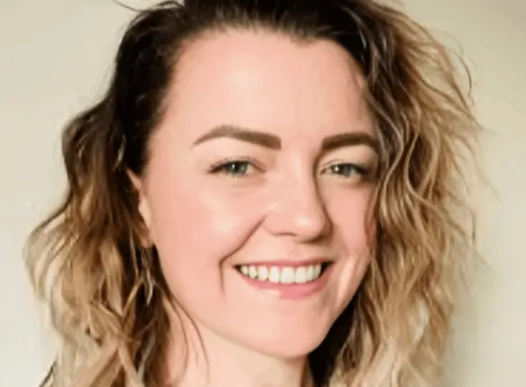 Emily R., - Washington, USA okita 